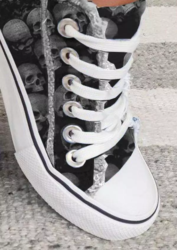 Skull Lace Up Flat Sneakers - Black 6 Skull Lace Up Flat Sneakers - Black - Image 4
