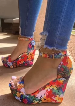 Floral Buckle Wedges Sandals - Red