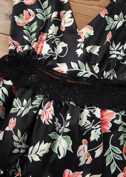 Floral Lace Splicing Open Back Mini Dress 13 Floral Lace Splicing Open Back Mini Dress -Garment Sale Store SCM016320 1 52402634909032 124