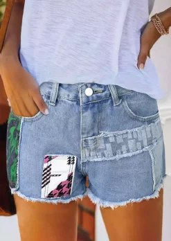 Patch Frayed Hem Pocket Denim Shorts - Light Blue